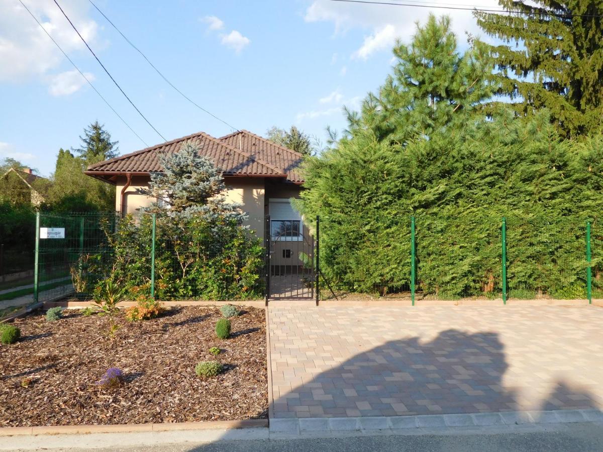 Golden Apartman Орошхаза Экстерьер фото